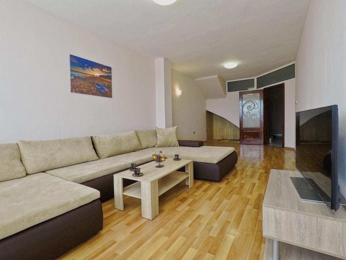Spacious And Bright Maisonette Varna Center Kültér fotó